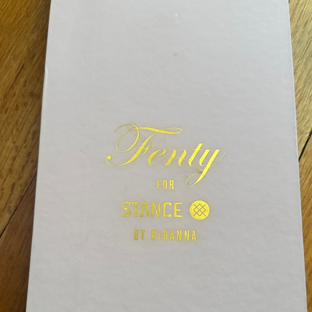 Fenty for Stance socks by Rihanna - Picture 3 of 6